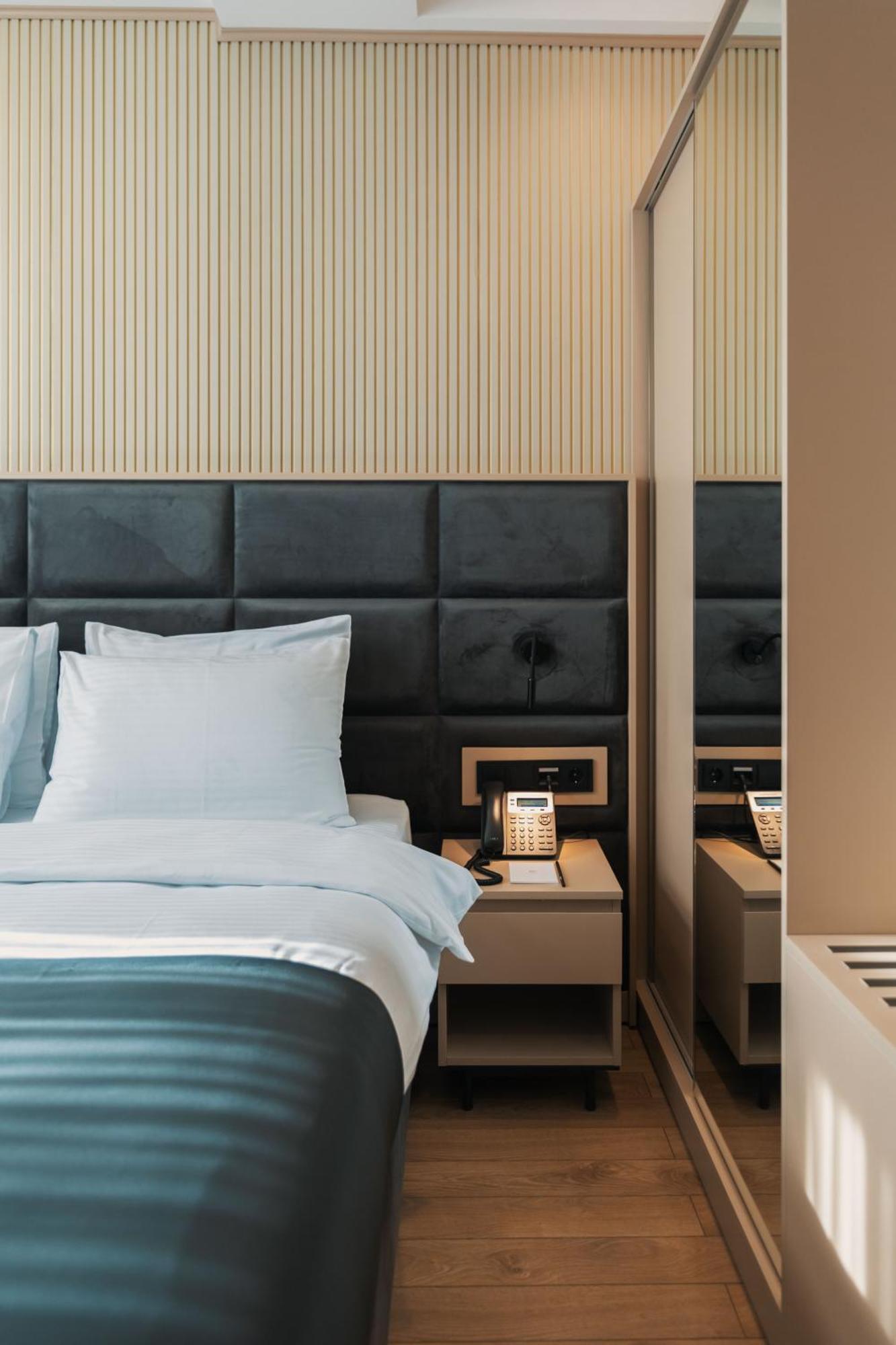 Hotel Monday By Dnt Group Tbilisi Exterior photo